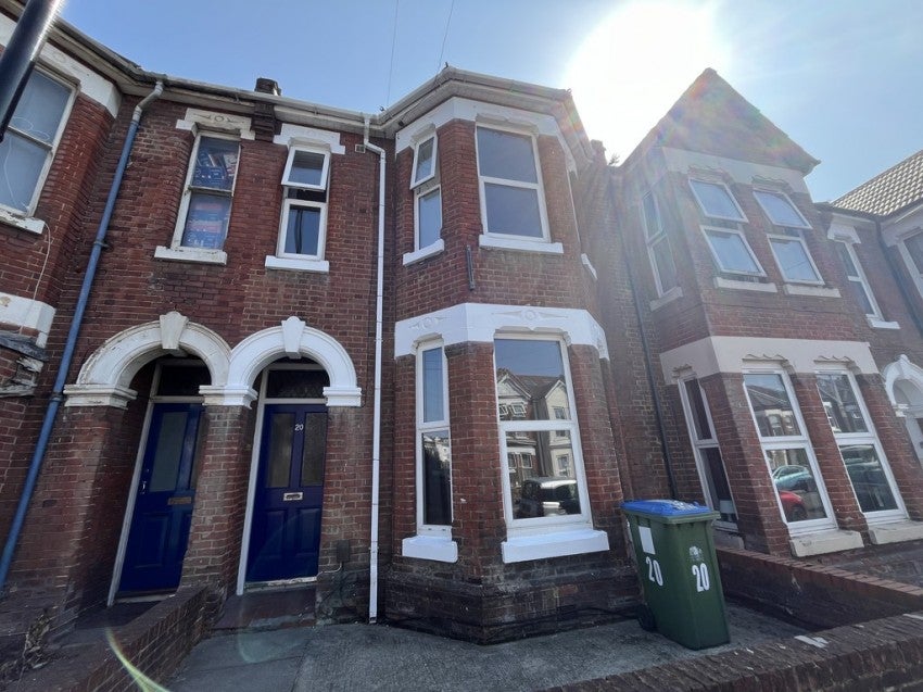 Flat Canton Street in Southampton