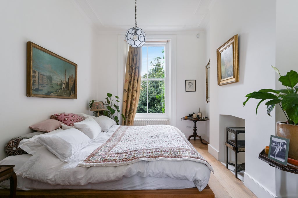 House Powis Gardens in Greater London
