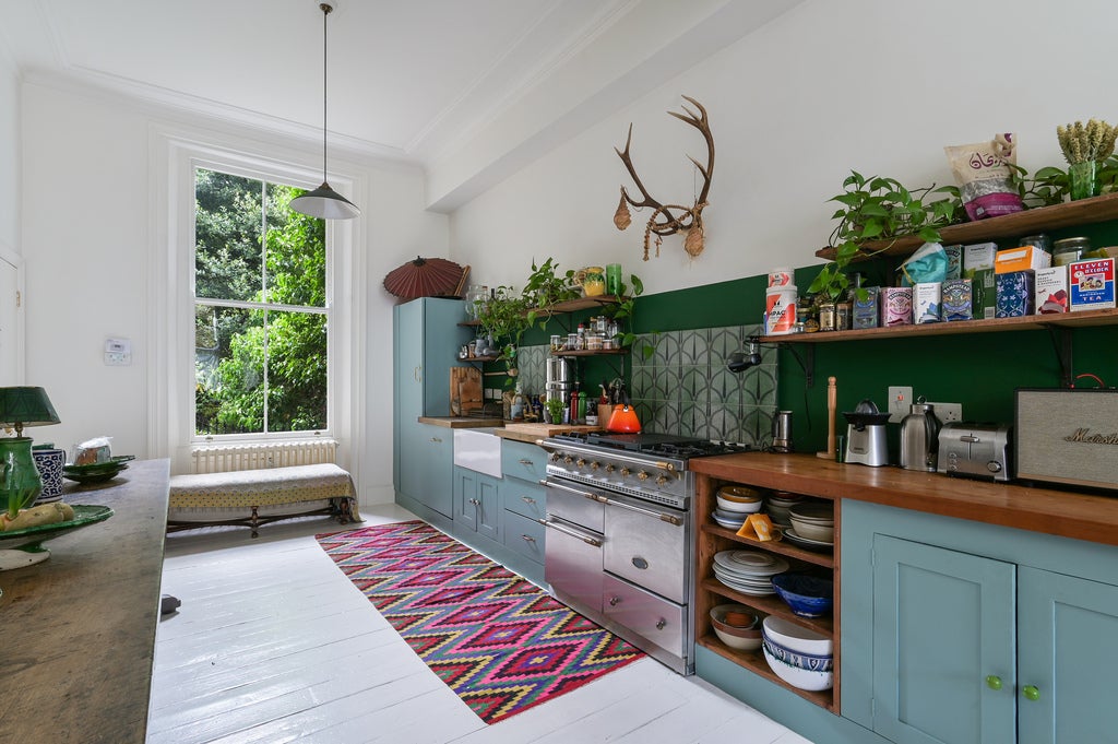 House Powis Gardens in Greater London