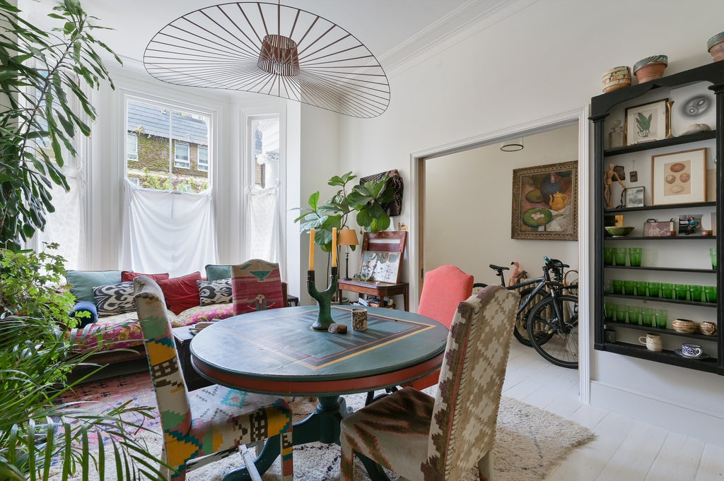 House Powis Gardens in Greater London