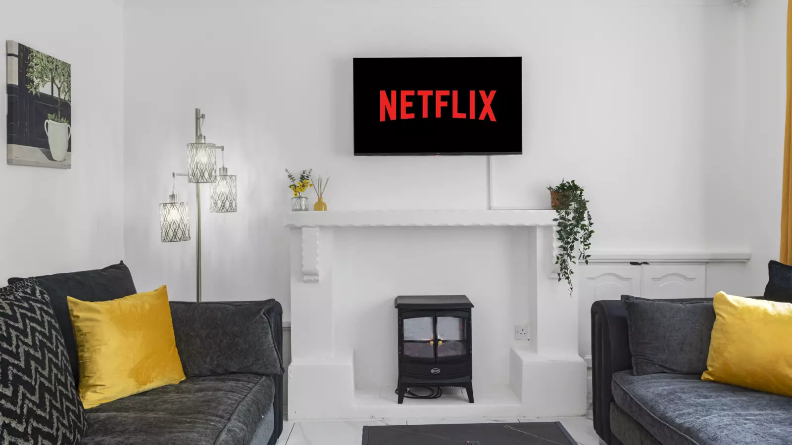 Flat Harwill Crescent in Nottingham