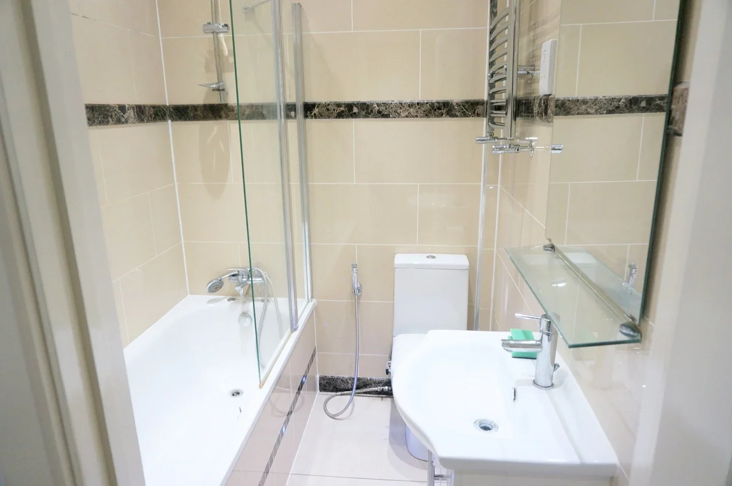 Flat Wolverton Gardens in Greater London