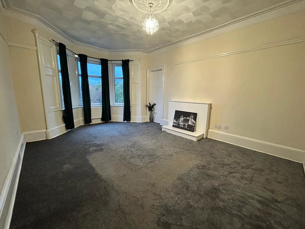 Flat Alexandra Parade in Glasgow