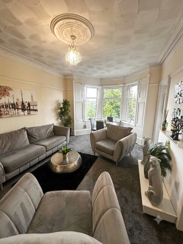 Flat Alexandra Parade in Glasgow