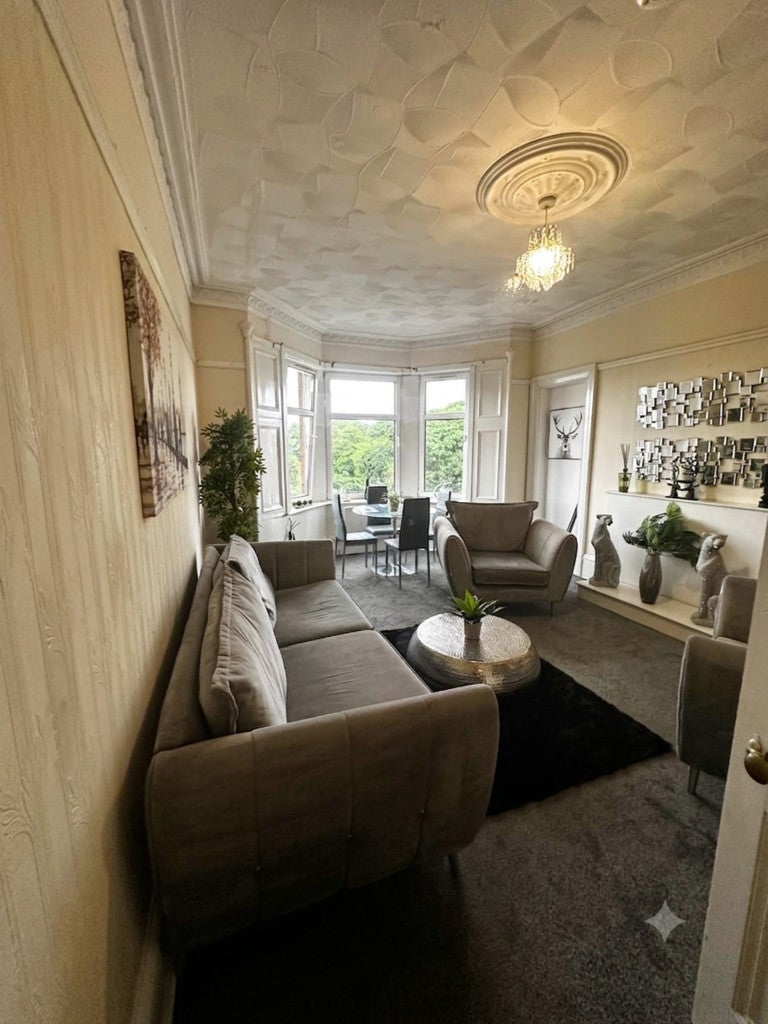 Flat Alexandra Parade in Glasgow