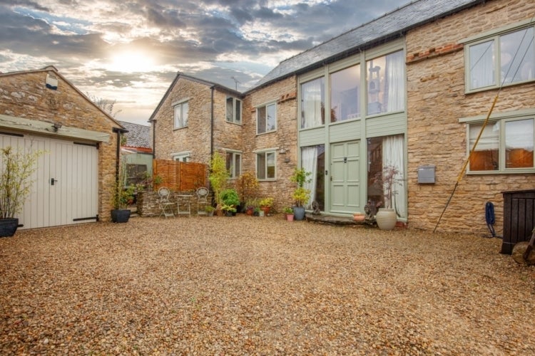 House Bates Lane in Cherwell District