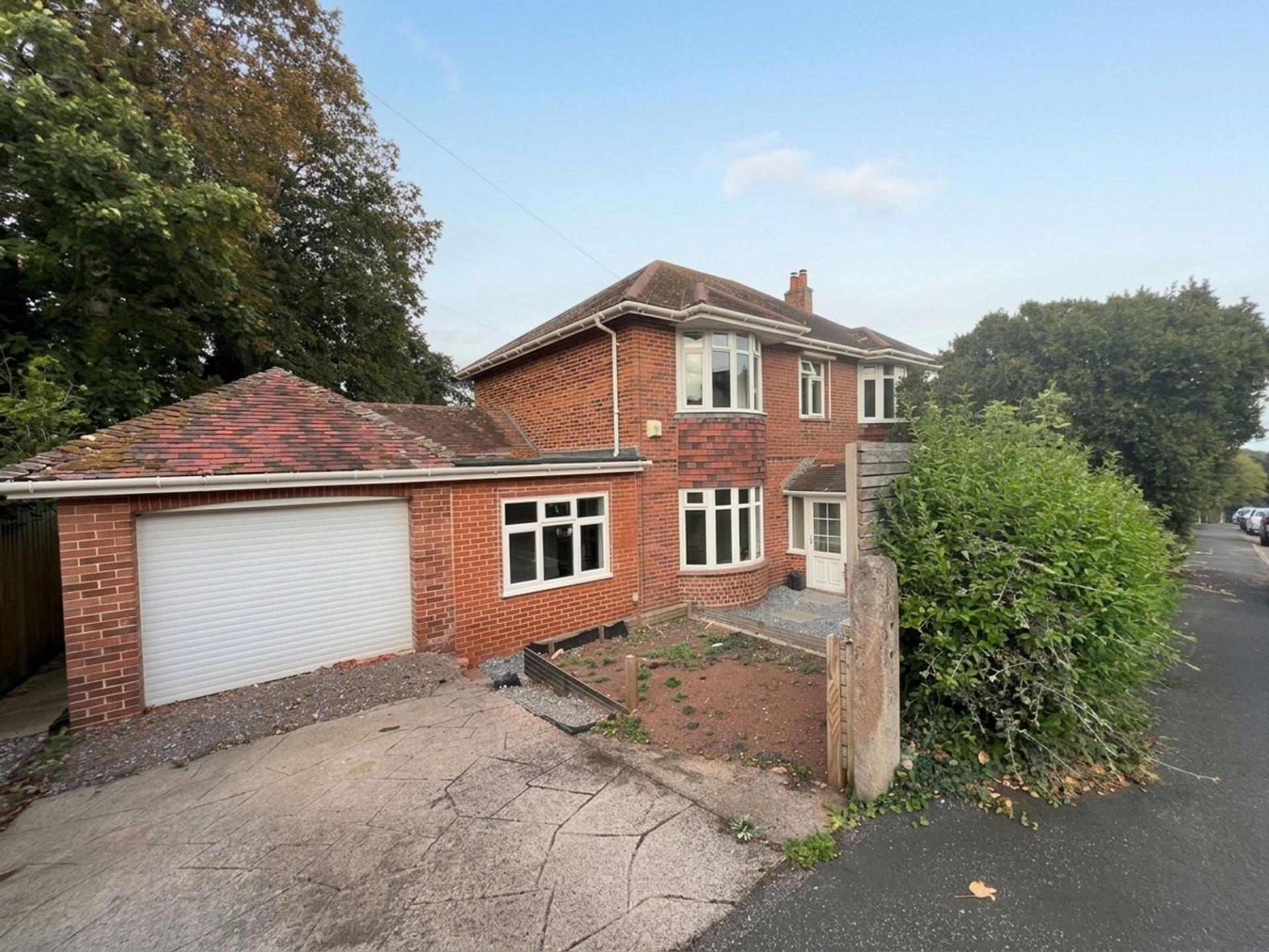 House East Cliff Road in Teignbridge