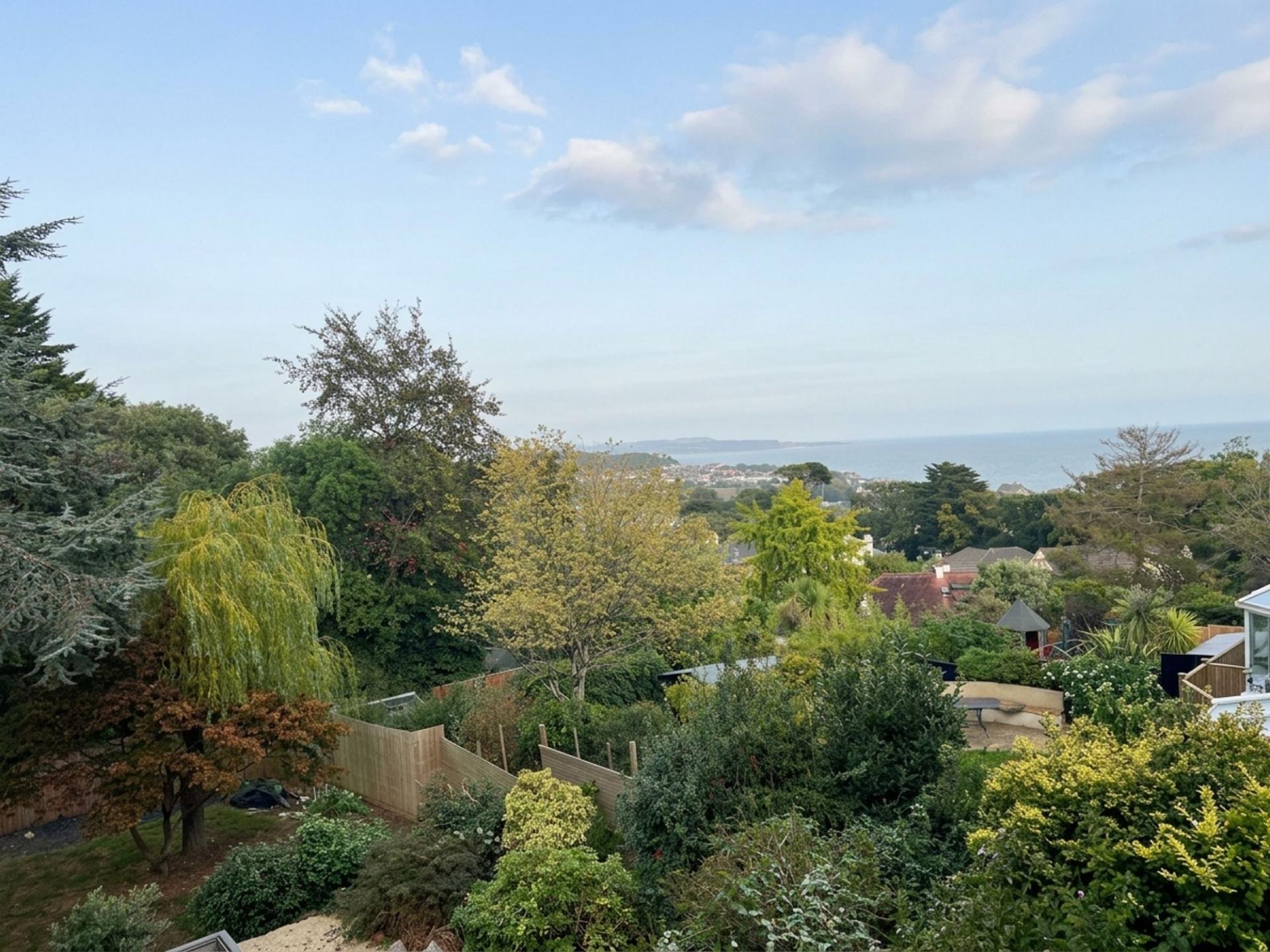 House East Cliff Road in Teignbridge
