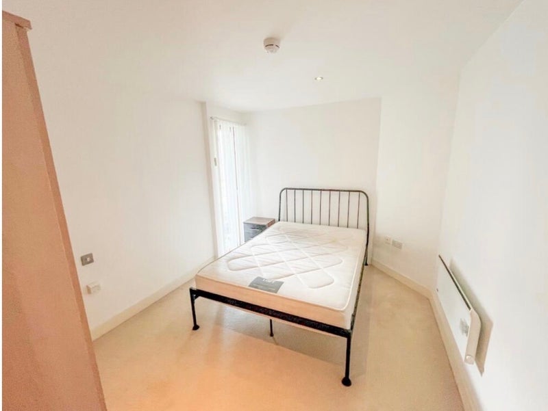Room Chadwick Street in Leeds