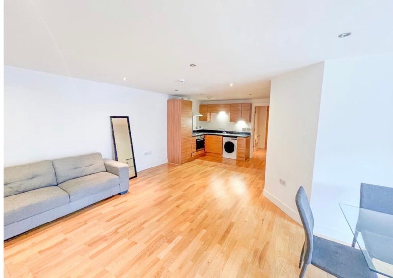 Room Chadwick Street in Leeds
