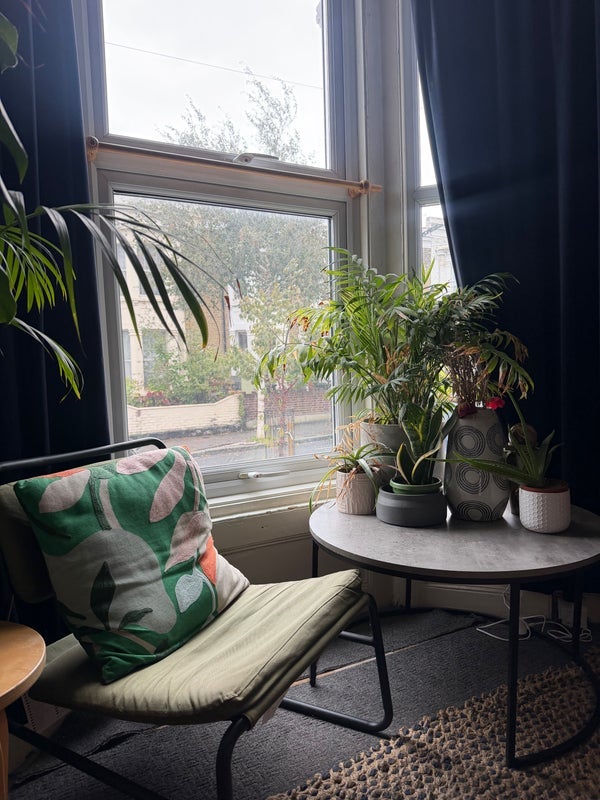 Room Rushmore Road in Greater London
