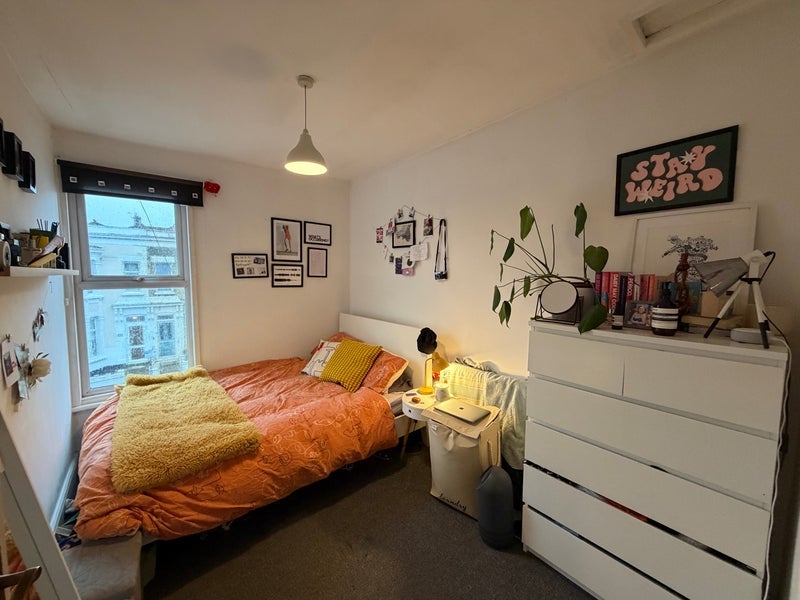 Room Rushmore Road in Greater London