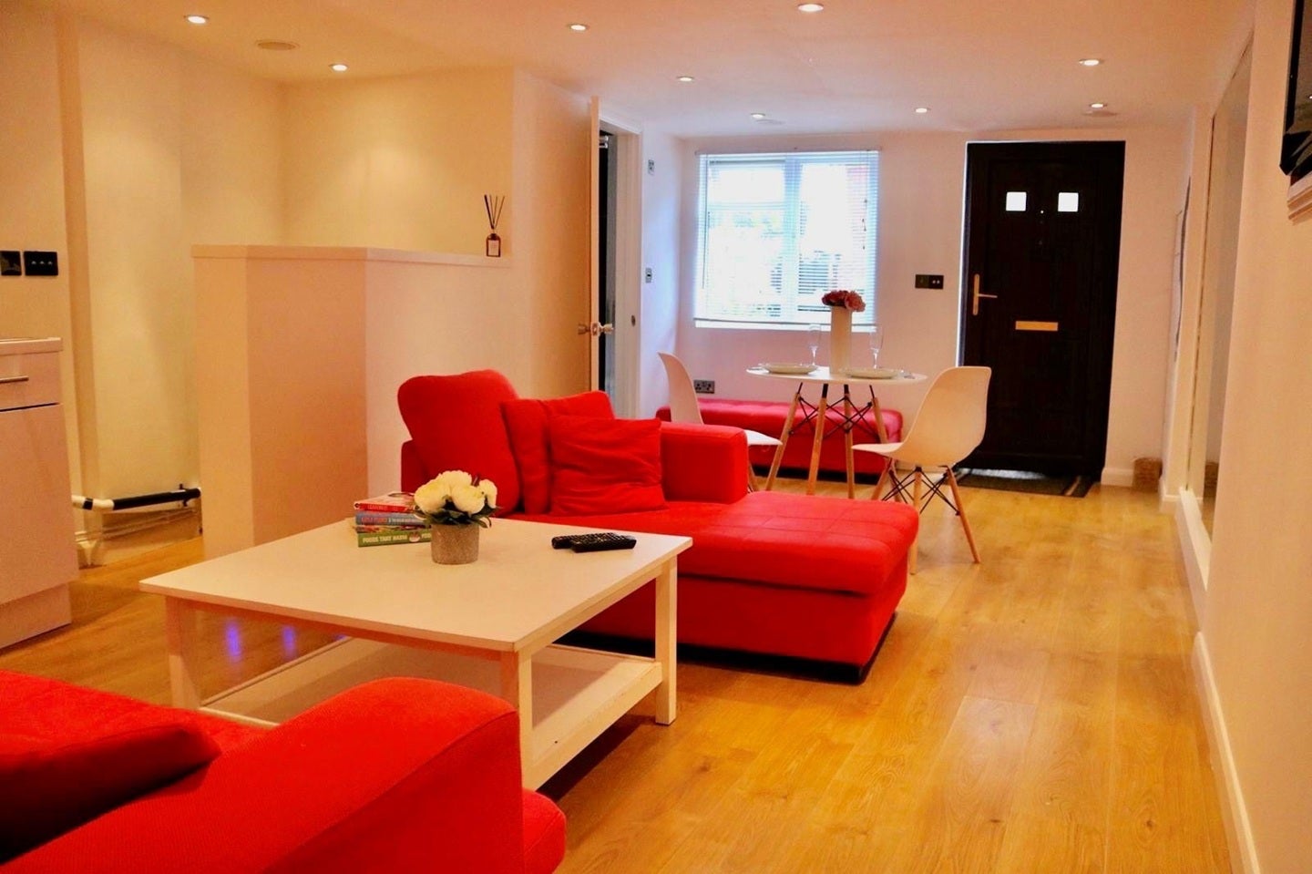 Flat Ravensbury Road in Greater London