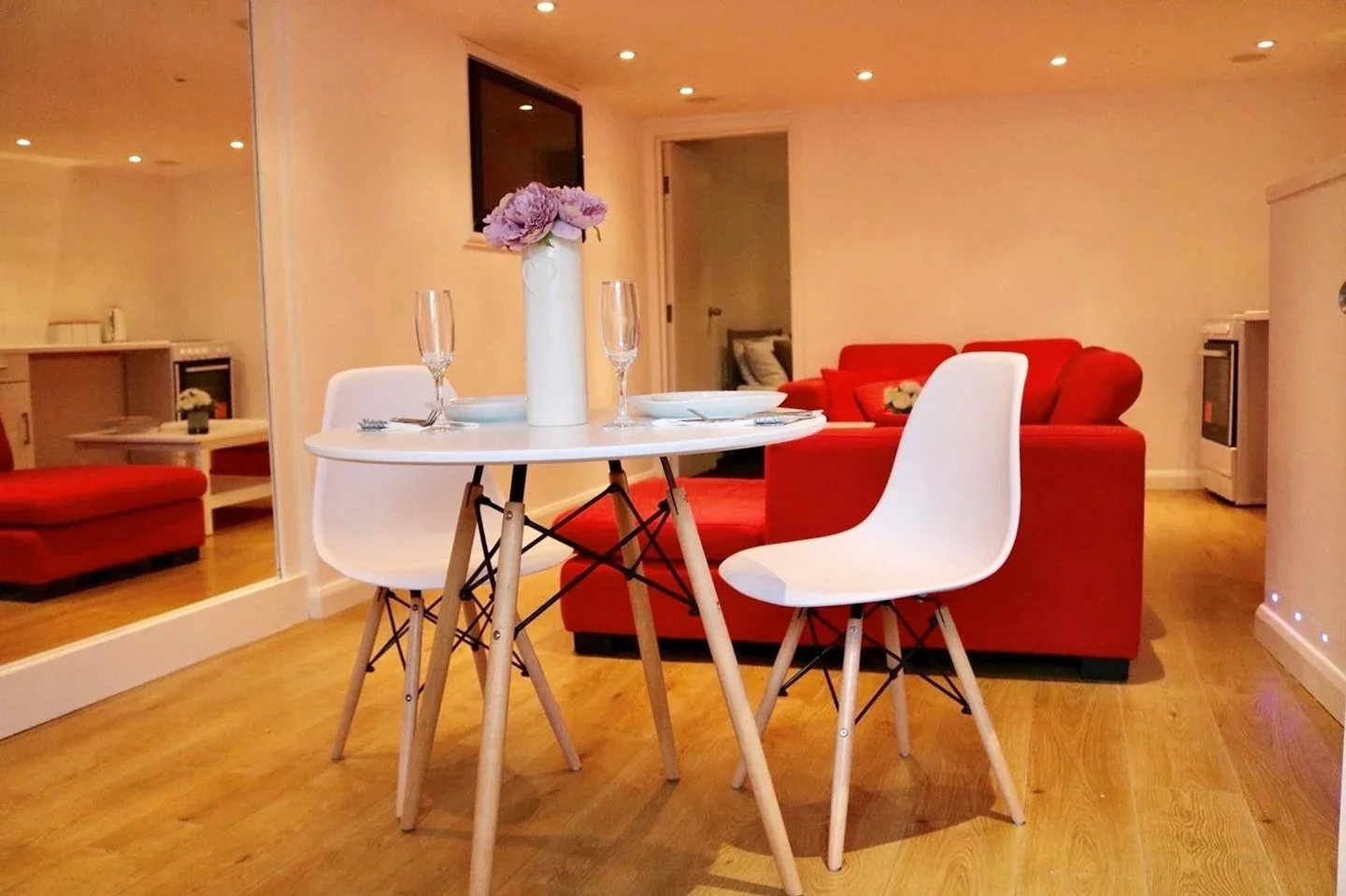 Flat Ravensbury Road in Greater London