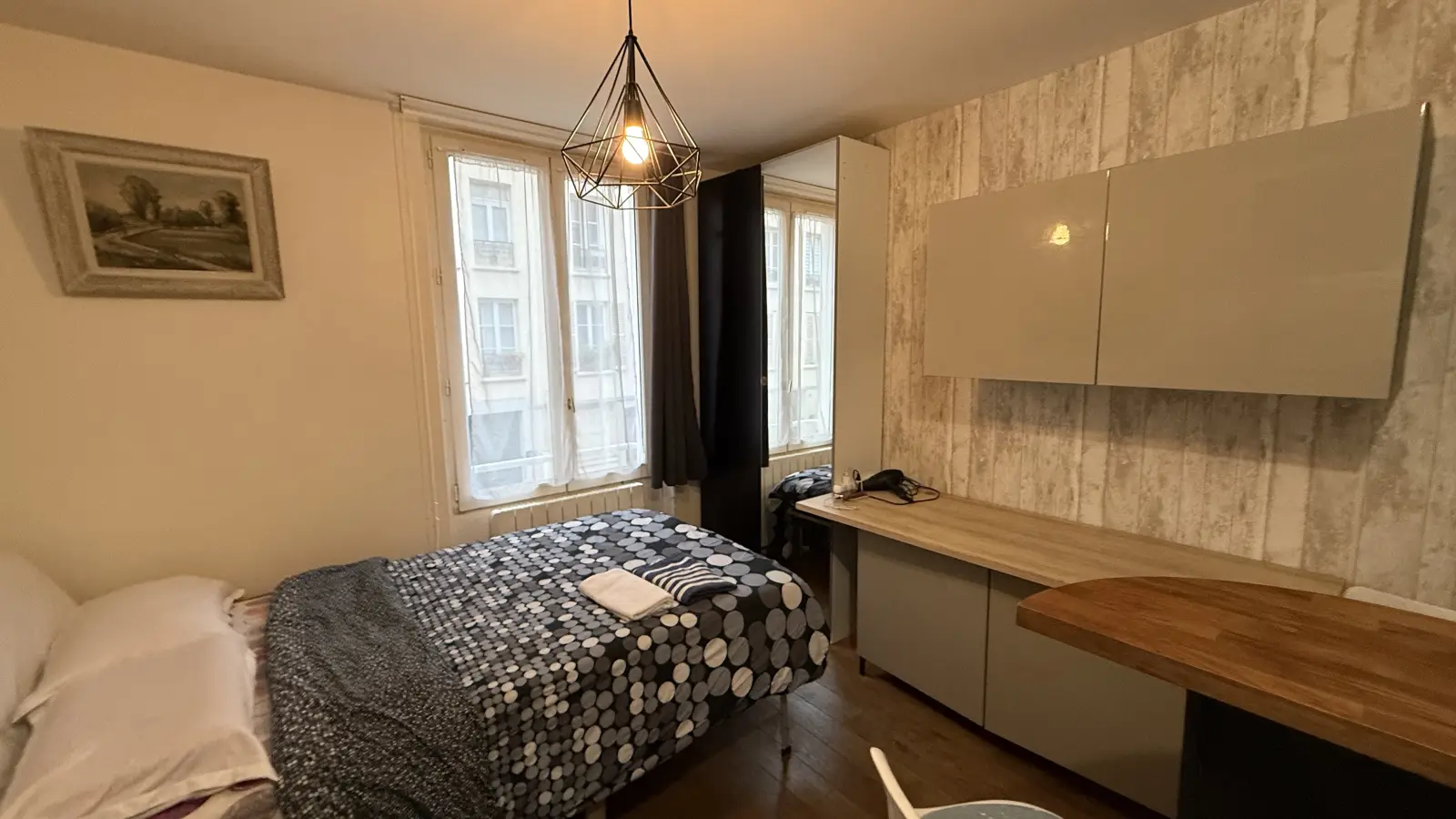 Flat Rue Viala in Paris