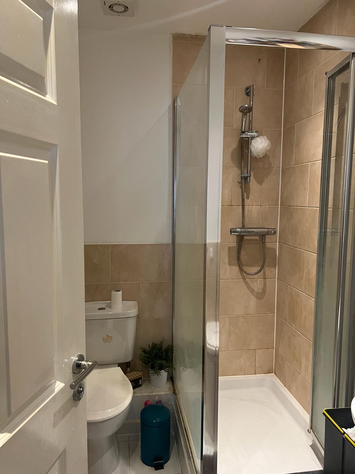 Flat Sunningdale Gardens in Greater London