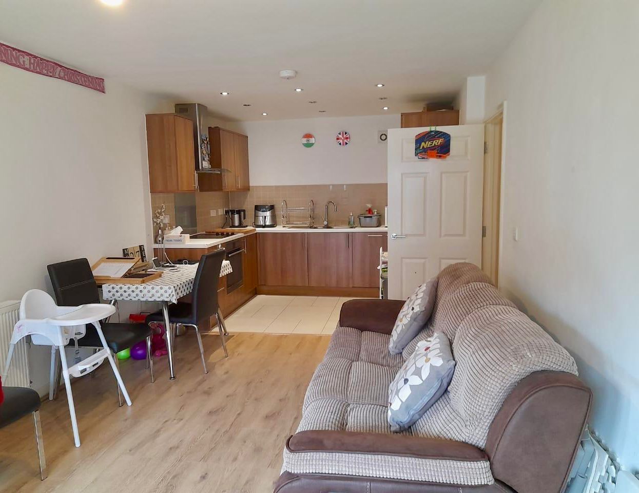 Flat Sunningdale Gardens in Greater London