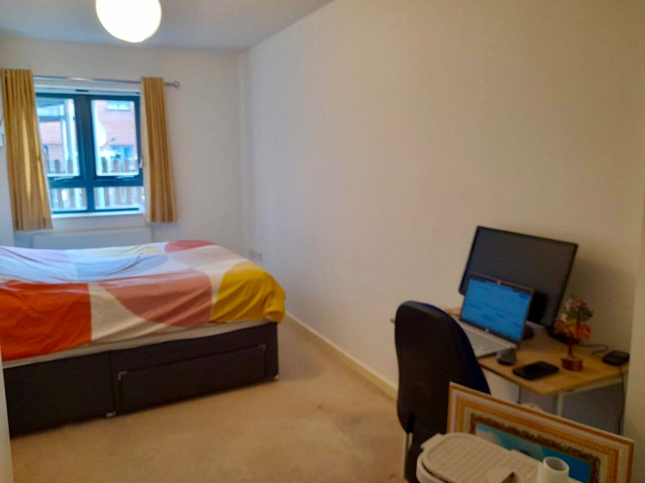 Flat Sunningdale Gardens in Greater London