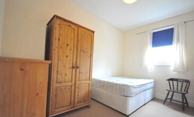 Room St Mark's Rise in Greater London