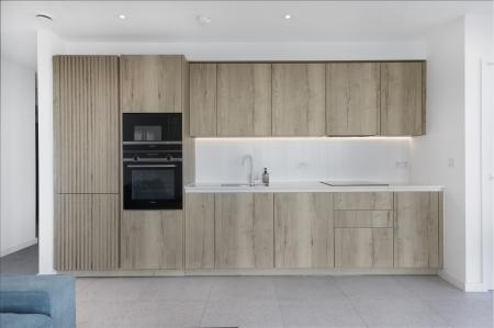 Flat Raven Row in Greater London