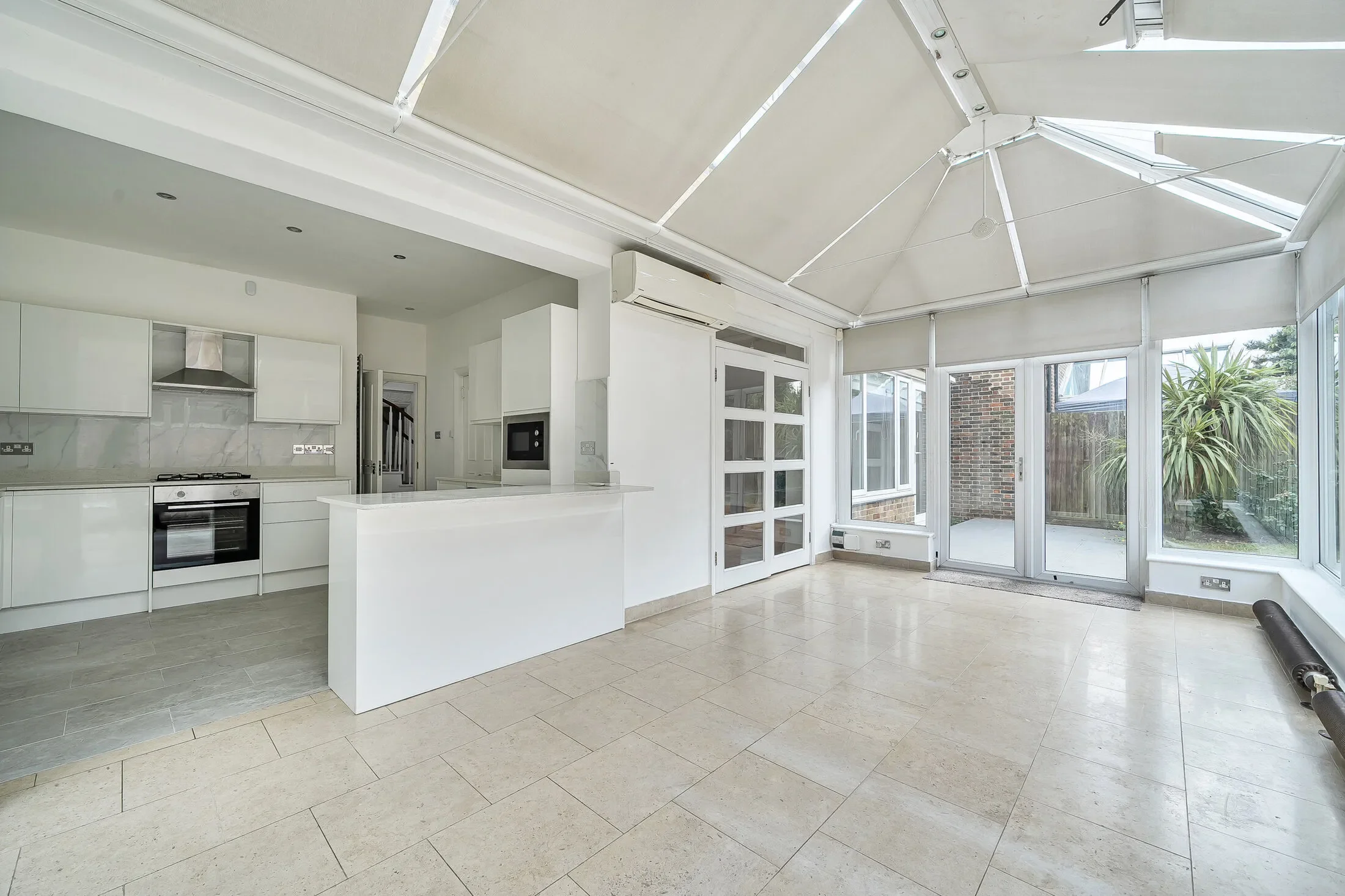 House Middlefield in Greater London