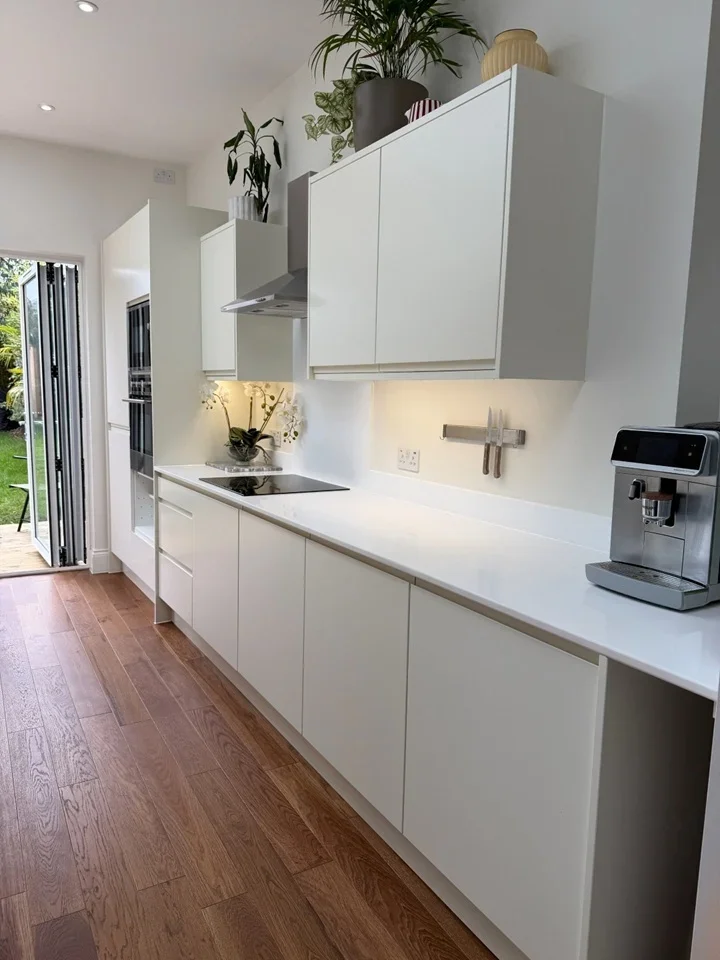 Flat Marlow Road in Greater London