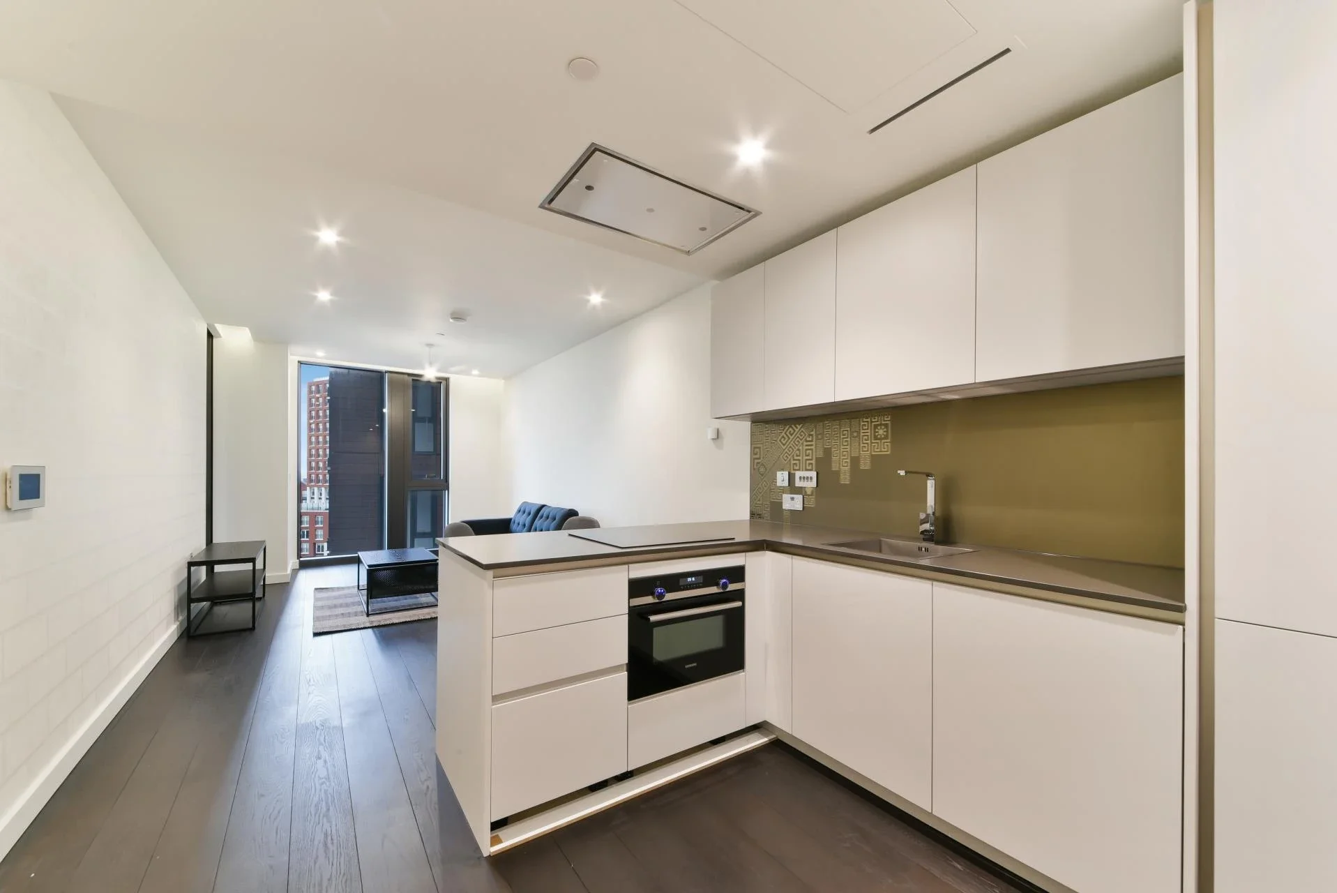 Flat Pascal Square in Greater London