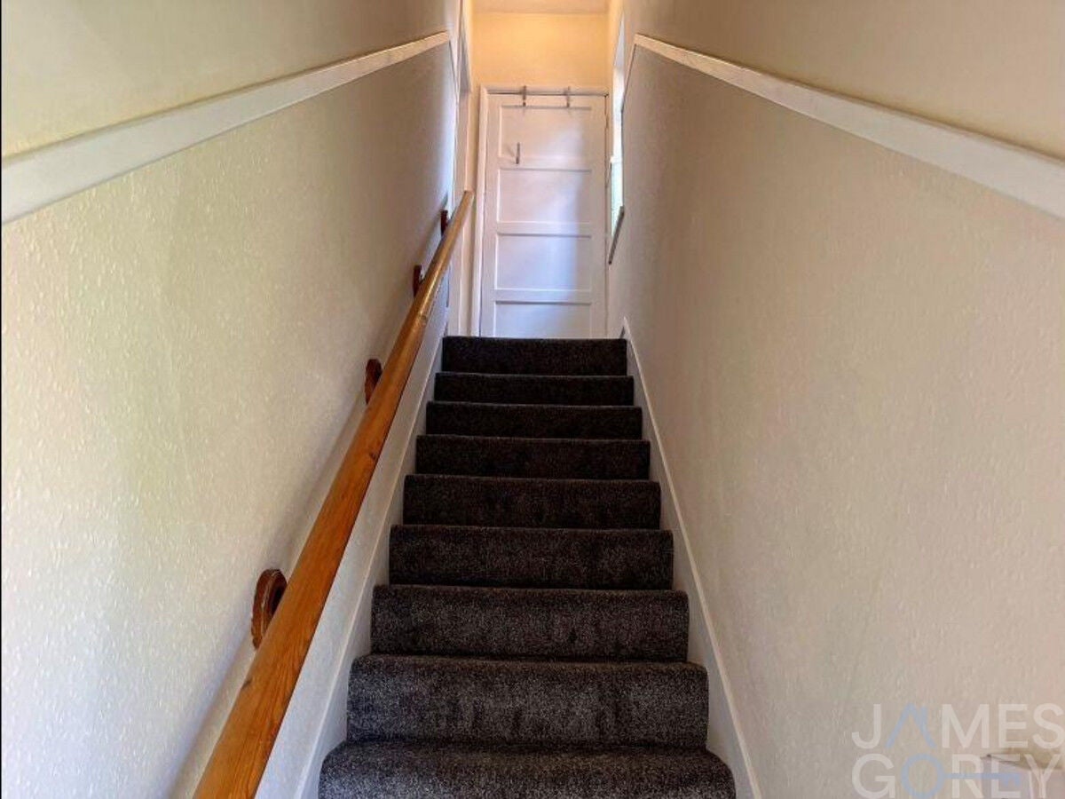 Flat Blake Gardens in Dartford