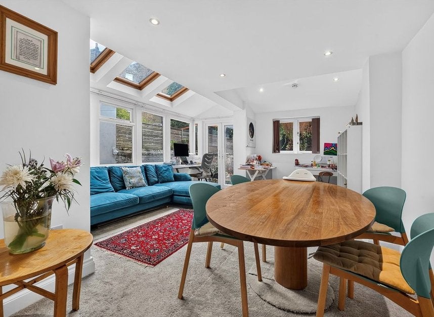 Flat Edbrooke Road in City of Westminster