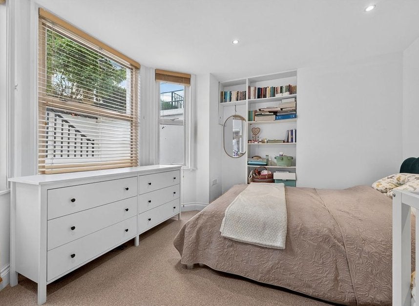 Flat Edbrooke Road in City of Westminster