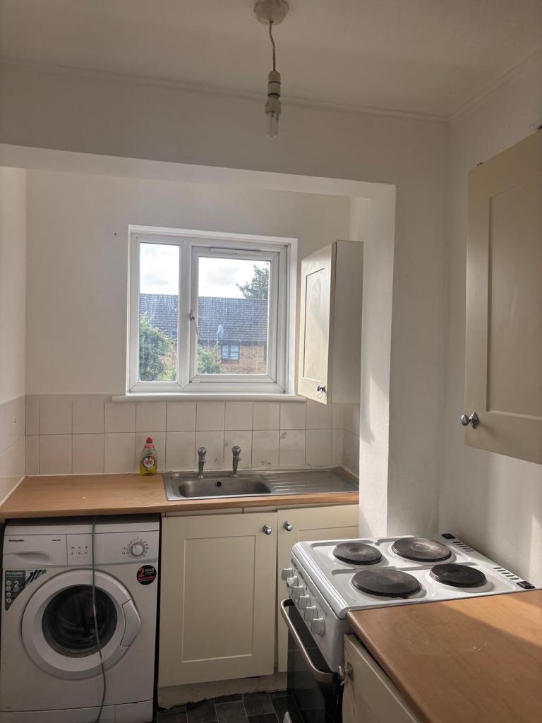 Flat Fleetwood Road in Slough