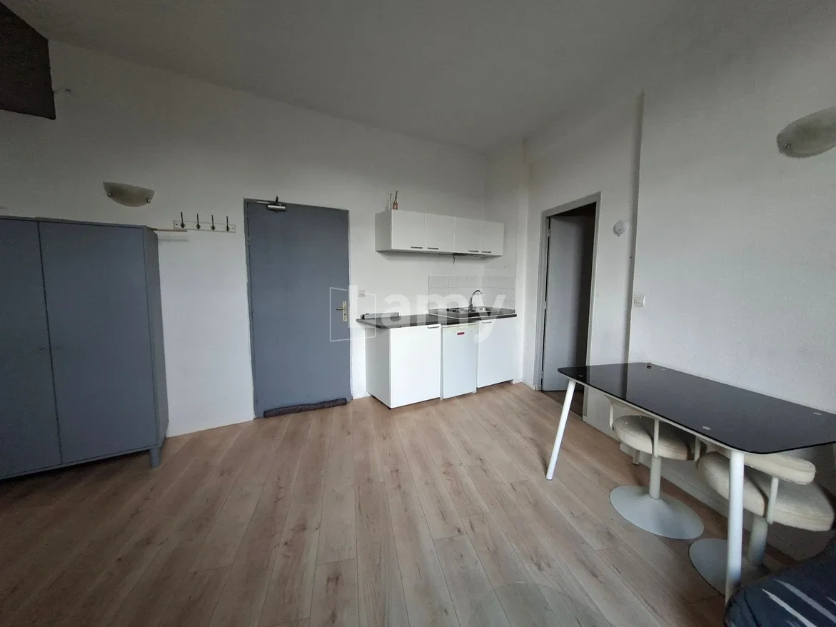 Flat Voie Rapide Urbaine in Lille