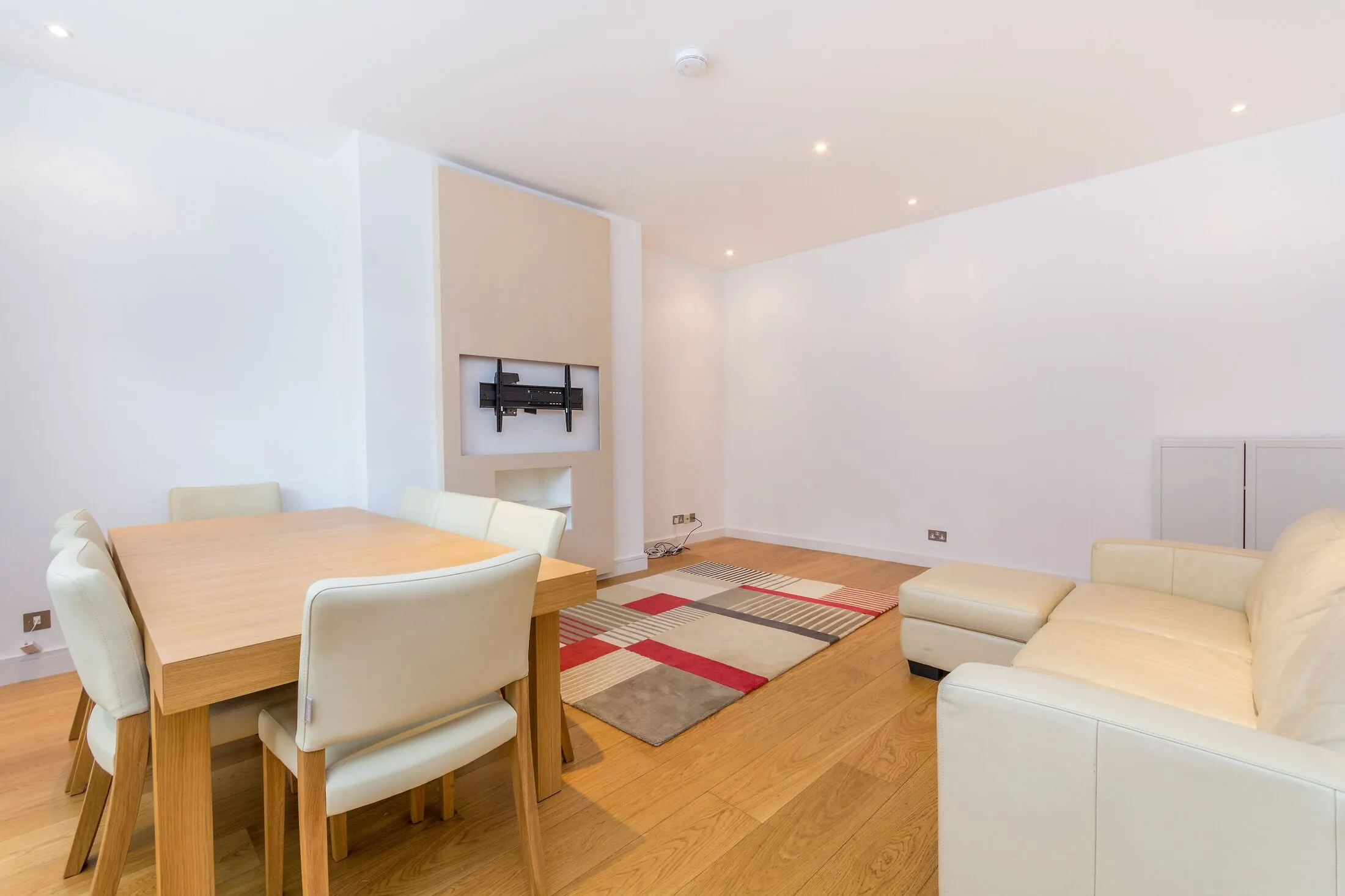 Flat Biddulph Road in City of Westminster