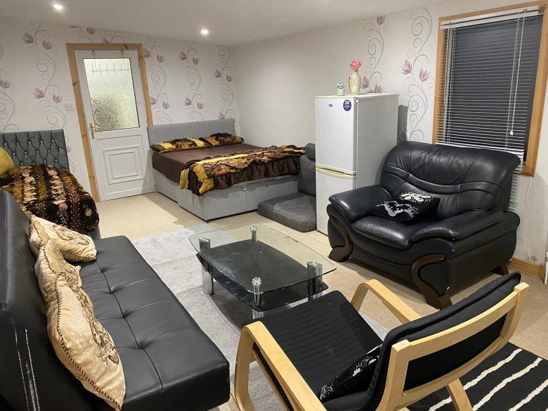 Room Woodfoot Quadrant in Glasgow