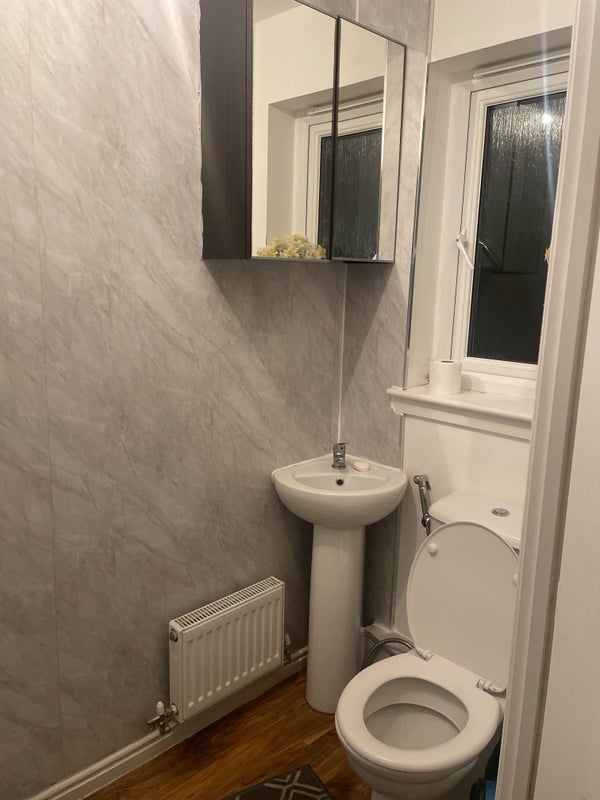 Room Woodfoot Quadrant in Glasgow