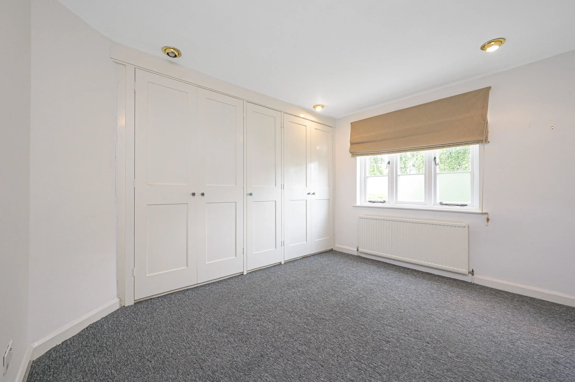 House Willifield Way in Greater London