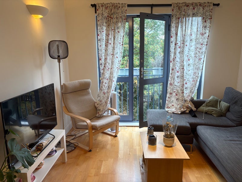 Room Windsor Avenue in Greater London