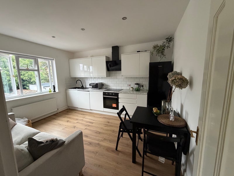 Flat Dunheved Close in Greater London