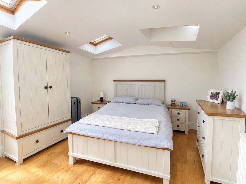 Room New Park Road in Greater London