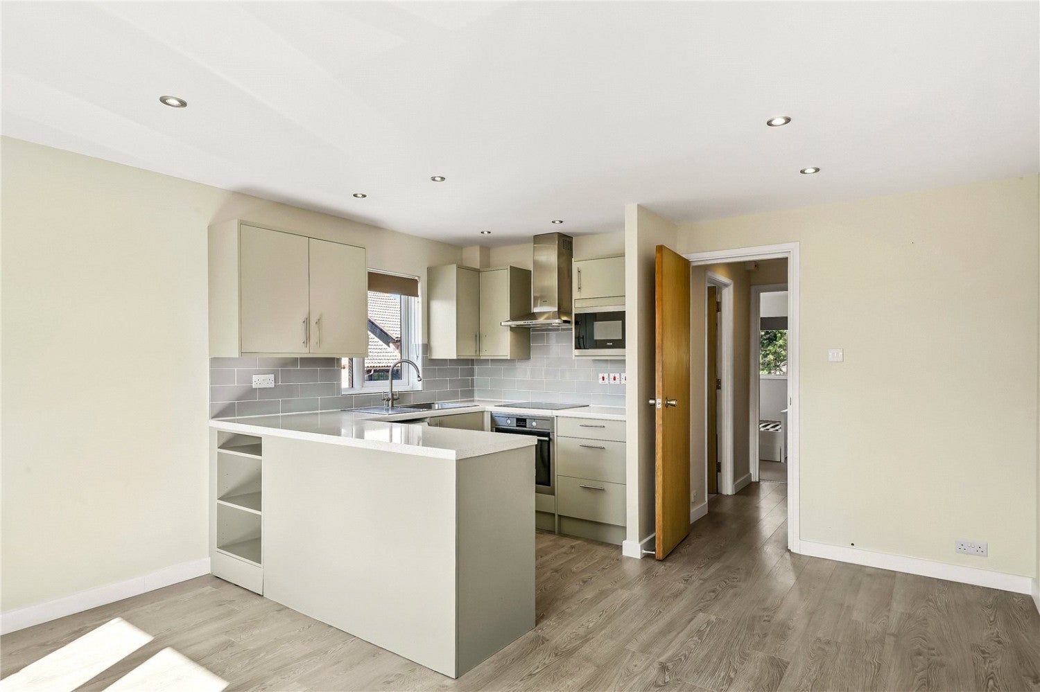 Flat John Gooch Drive in Greater London