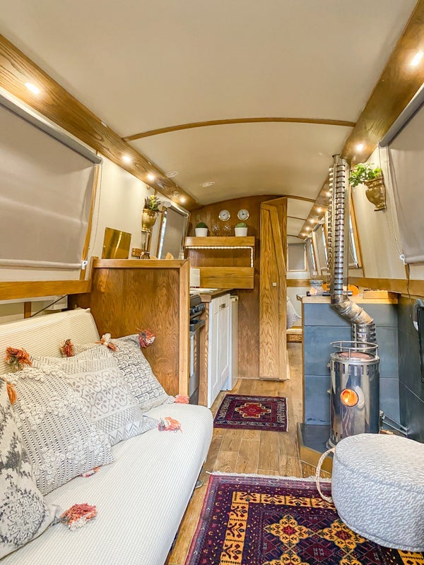 Flat Lark Row in Greater London