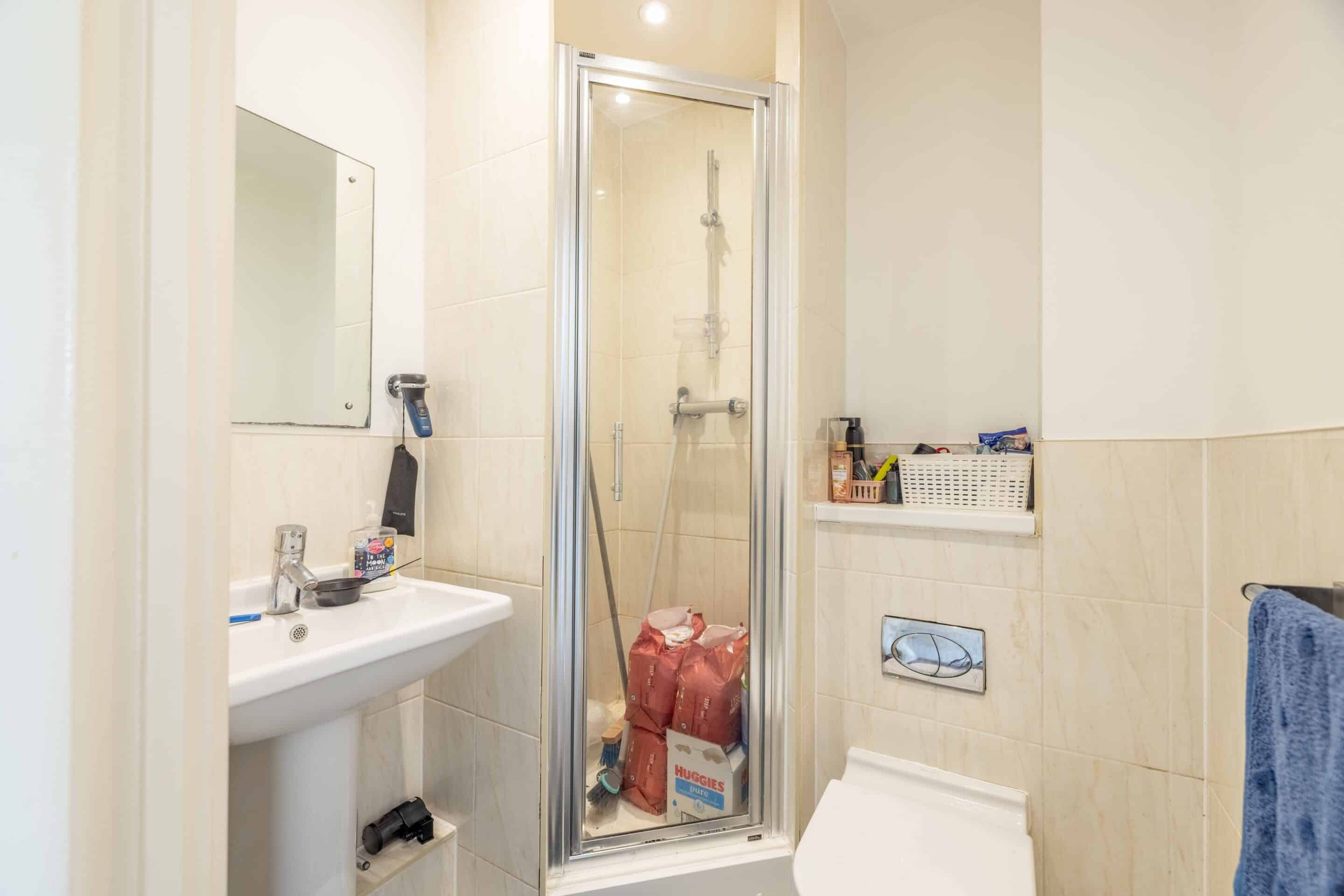 Flat Sovereign Heights in Slough