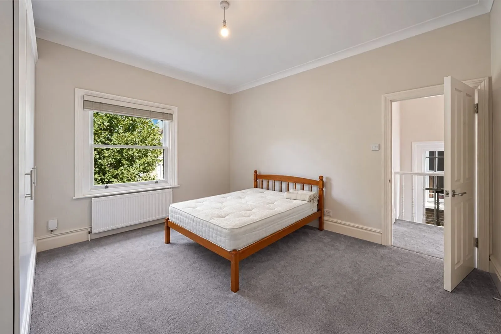 Flat Brondesbury Villas in Greater London