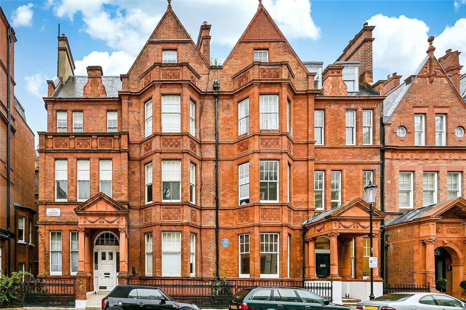 Flat Wetherby Gardens in Greater London