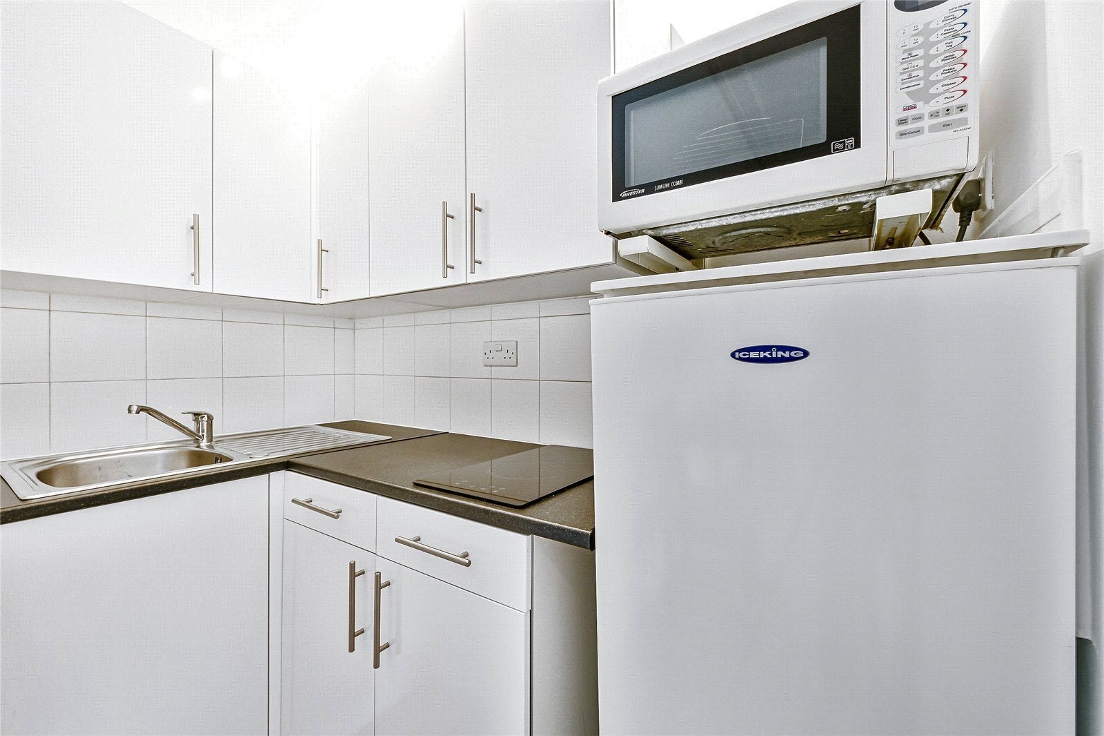 Flat Wetherby Gardens in Greater London