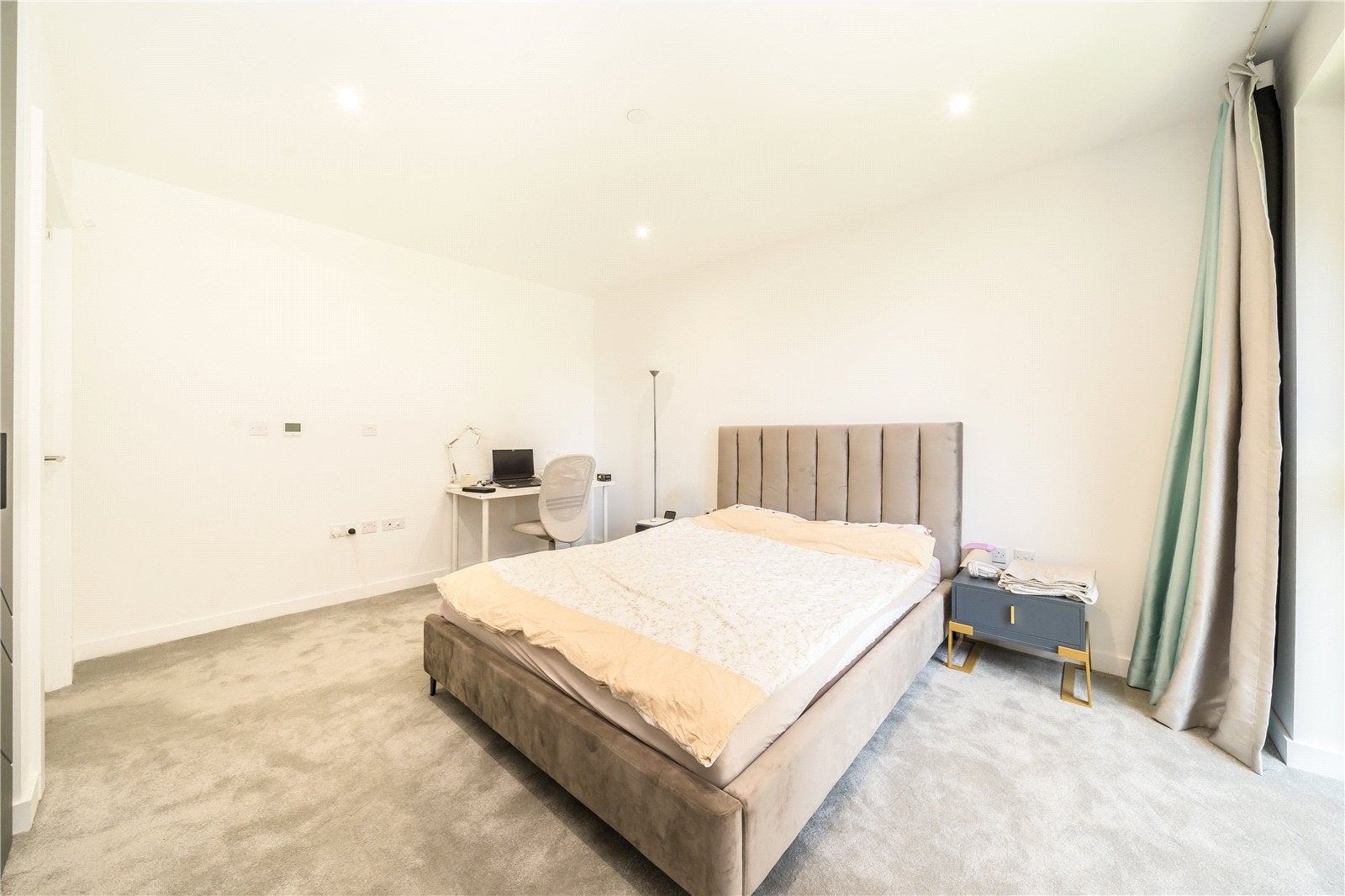 Flat Seven Sisters Road in Greater London