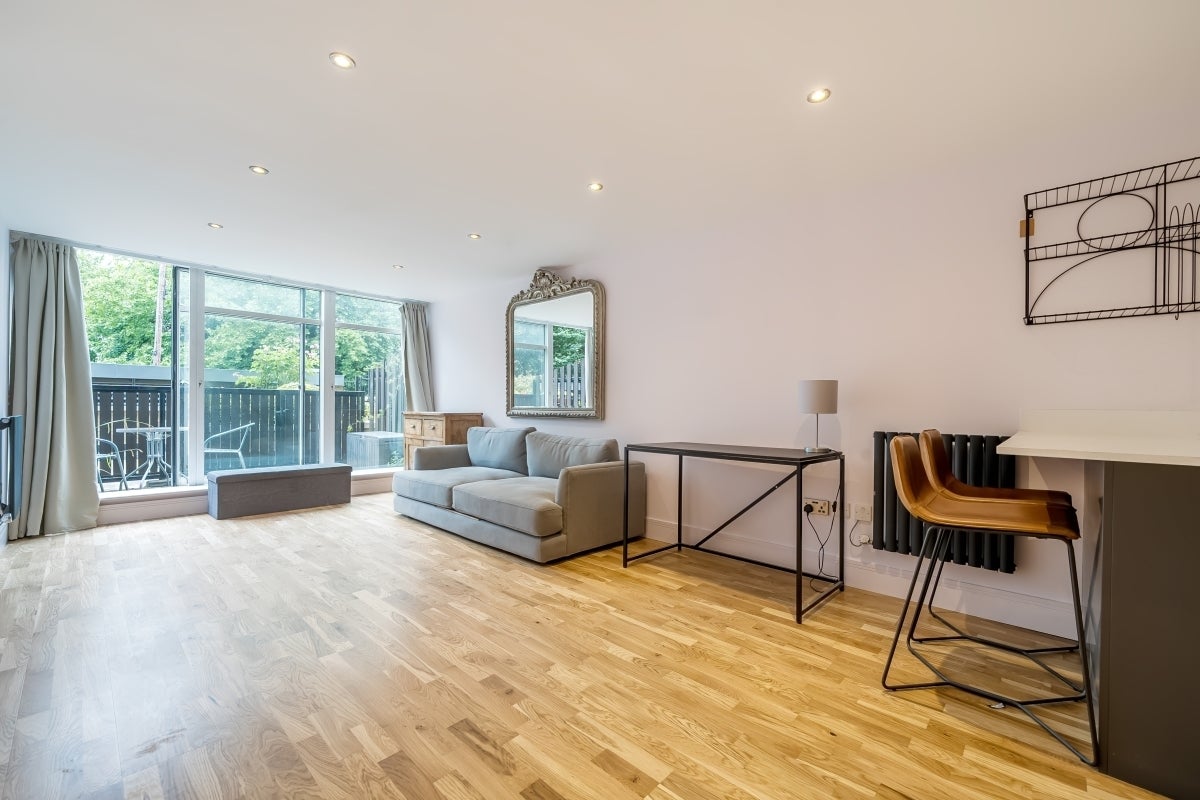 Flat Collington Street in Greater London