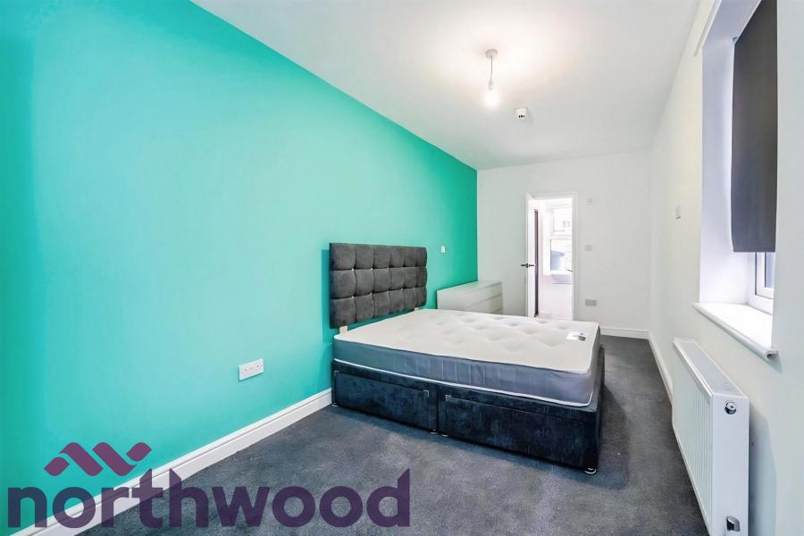 Room Crosfield Street in Warrington