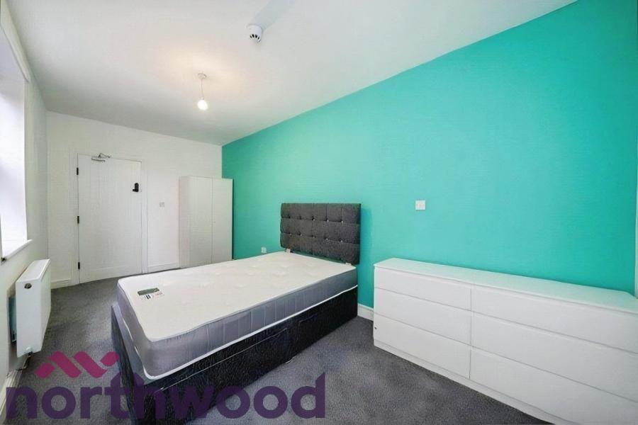 Room Crosfield Street in Warrington