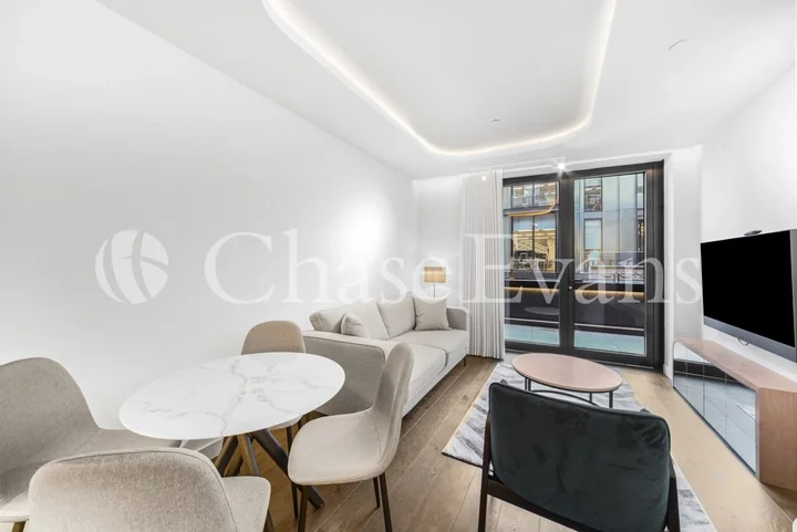 Flat Fareham Street in City of Westminster